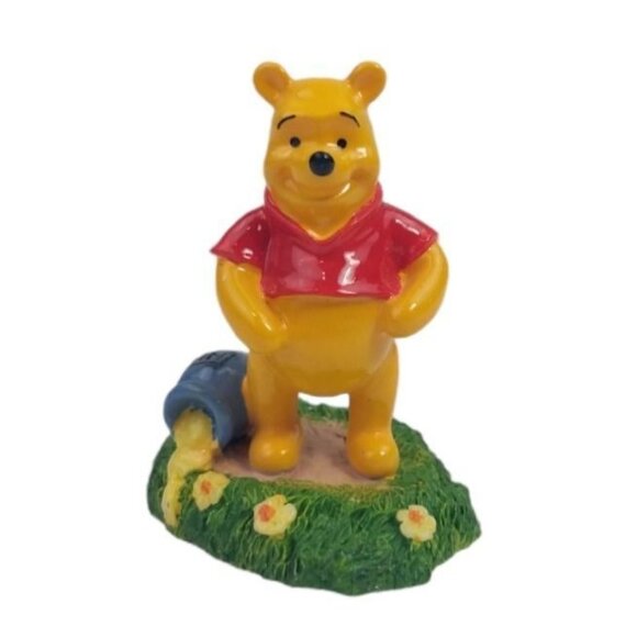 Disney Tiny Kingdom Winnie The Pooh 1.75 in Decorative Figurine - Picture 1 of 11
